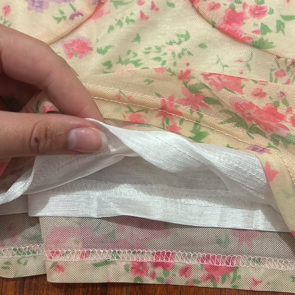 lace trim tank top - Picture 2 of 2